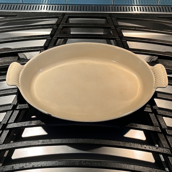 LeCreuset Vintage #32 Enamel Finished Cast Iron 2 Qt Baker - Picture 4 of 7